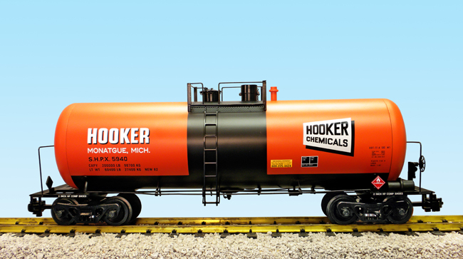 usa trains chemicals 42ft tank car orange bachmann trains white christmas express