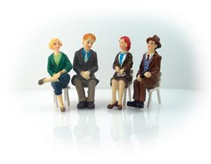 Massoth Electronics 2 Ladies, 2 Men - Seated Figurines 9200001