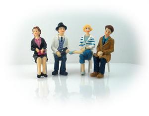 Massoth Electronics 2 Ladies, 2 Men - Seated Figurines 9200003