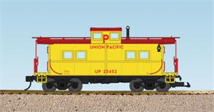 USA Trains Cabooses Center Cupola Union Pacific Center Cupola Caboose - Yellow/Red Oxide